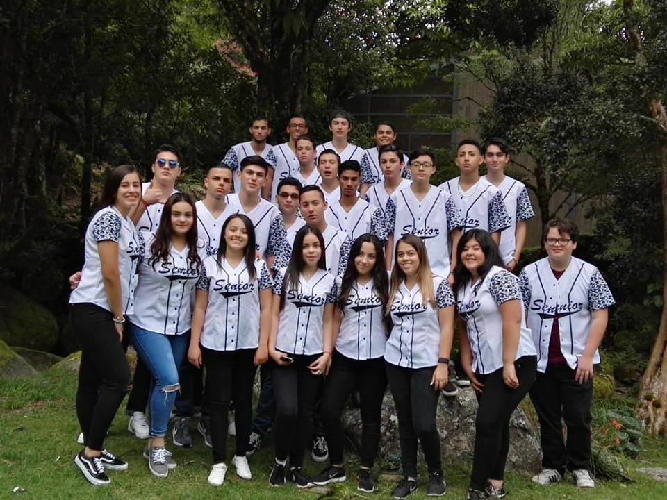 Estudiantes de quinto año en convivencia 2018