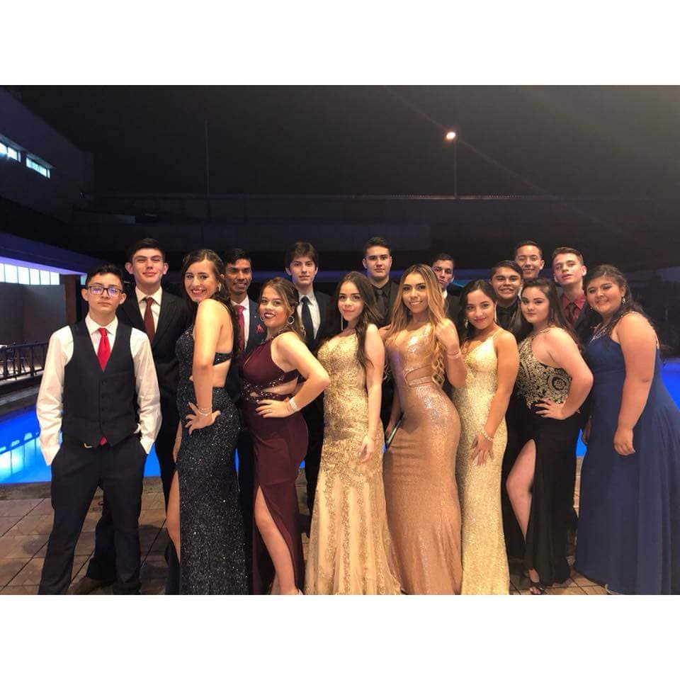 Estudiantes en graduación